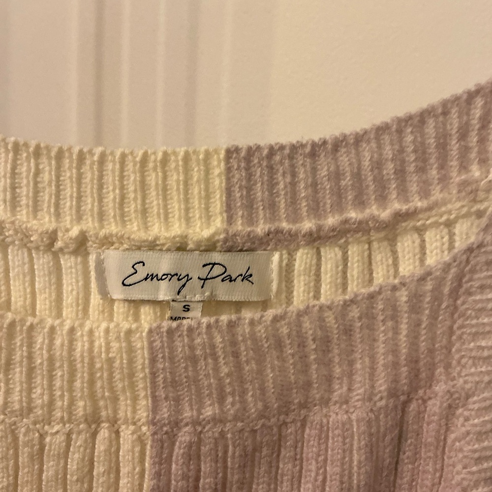 Emory Park Cream and Tan Crew Neck Sweater